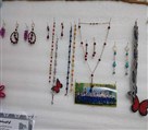 پیش دبستان و دبستان غیردولتی دخترانه منیران علم - نمونه کارهای کلاس طلا سازی 