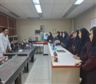 دبیرستان دخترانه متوسطه اول آوای هدایت - انجام آزمایش بصورت تخصصی 