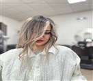 مرکز تخصصی و‌ آموزشگاه مو و مژه مهزاد - رنگ و لایت