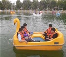 دبیرستان پسرانه غیردولتی دوره اول متوسطه سخت کوشان - اردوی دانش آموزان به مجتمع تفریحی و قایق سواری در دریاچه مصنوعی